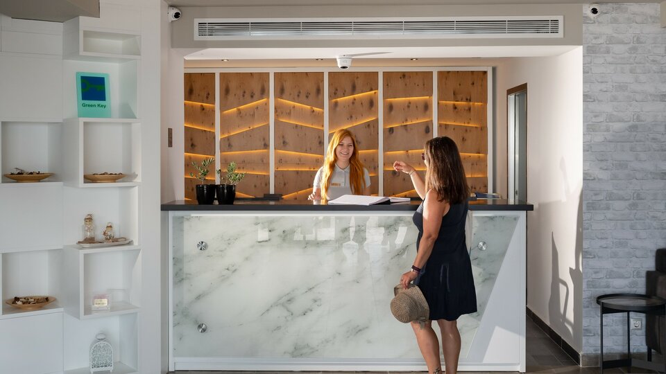 Akti Toroni Boutique