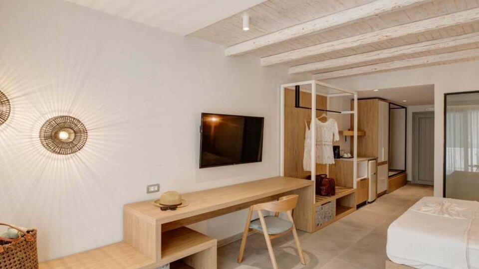Alboro Seaside Suites